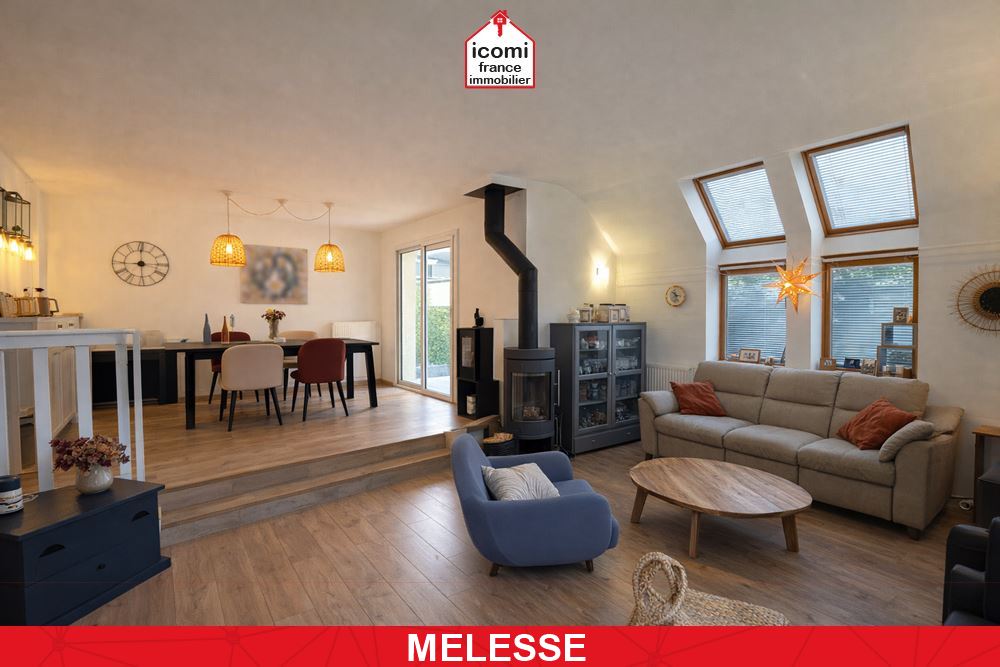 A VENDRE - MAISON CONTEMPORAINE T6 DE 200MC AVEC 4/5 CHAMBRES ET ESPACE DE VIE EN REZ DE JARDIN - RARE - COUP DE COEUR - IDEAL FAMILLE