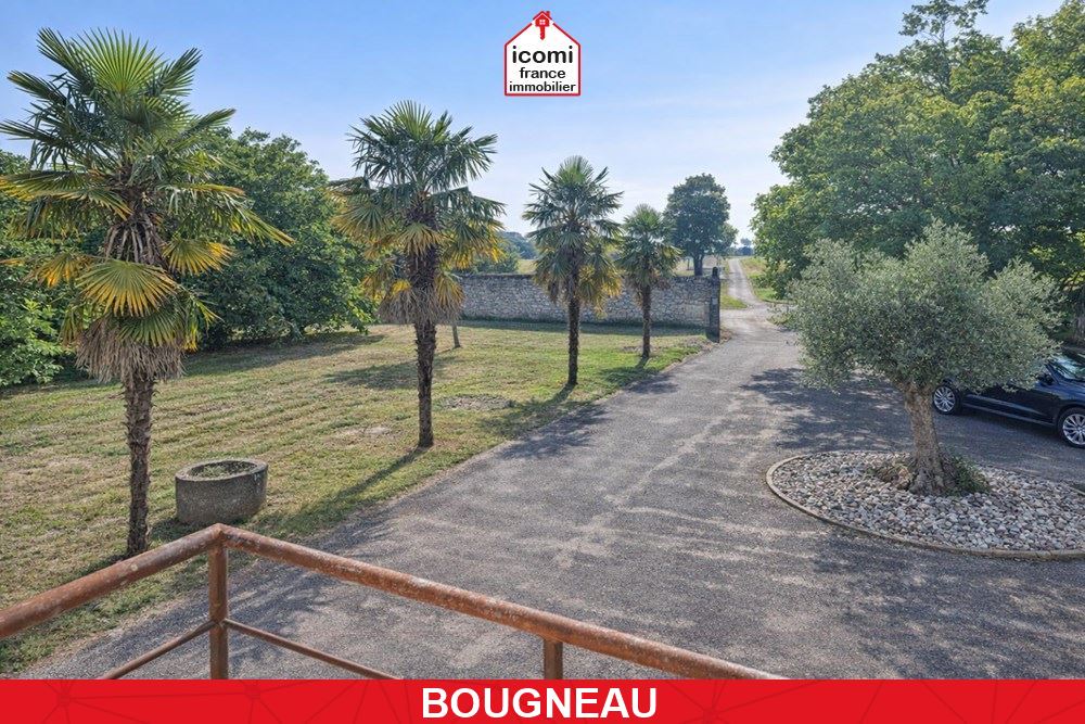 A VENDRE - PROPRIETE DE +800² SUR 1.5HA - AMENAGEMENT ACTUEL 1 DUPLEX ET 2 APT INVITES - CARRIERE - DEPENDANCE - AUTHENTICITE - CHARME - RARE