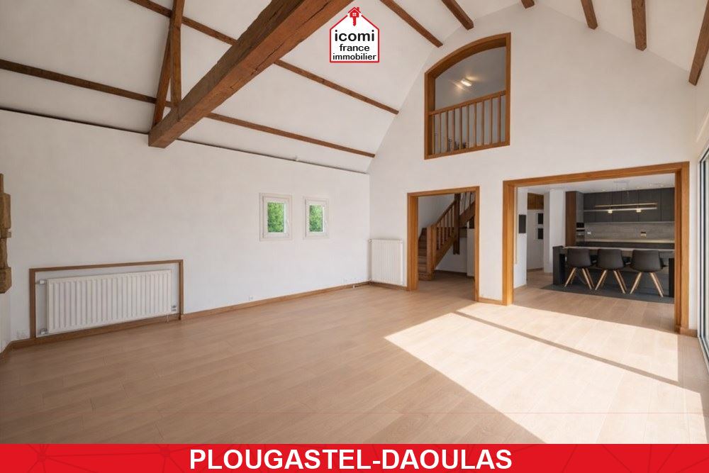 A VENDRE - PROPRIETE DE CHARME DE 200 M² - PIECE DE VIE DE 60M2 STYLE LOFT - 5 CHAMBRES - GARAGE ET ATELIER 60M2 - TERRAIN 2500M2