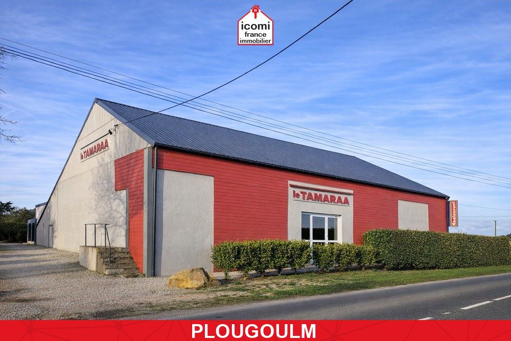 A VENDRE - BATIMENT DE 500M² TOUT USAGE SUR +2200M² DE TERRAIN CONSTRUCTIBLE - USAGE ACTUELLE SALLE DE RECEPTION - PARKING - RARE - SPECIAL INVESTISSEUR