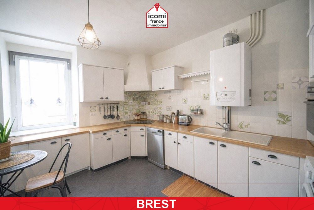 A VENDRE - APPARTEMENT - DUPLEX - T5 - 4 CHAMBRES - BEAUX VOLUMES - SUITE PARENTALE - DPE C - IDEALEMENT SITUE.