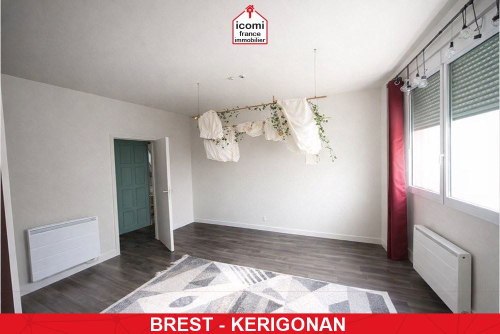 A VENDRE - DEUX STUDIOS - CENTRE VILLE PROCHE HARTELOIRE - 1 STUDIO DE 23M² - 1 STUDIO DE 28M² - IDEAL INVESTISSEURS - CAVE - FAIBLE CHARGES - FORT POTENTIEL