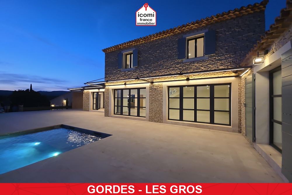 A VENDRE A GORDES AU CŒUR DU TRIANGLE D'OR DU LUBERON - MAS AVEC ARCHITECTURE ET PRESTATIONS EXCEPTIONNELLES - GARANTIES DECENNALES