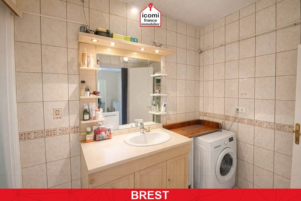 SPECIAL INVESTISSEUR - APPARTEMENT - 2 CHAMBRES - DALLE BETON - LOCATAIRE EN PLACE - SECTEUR CALME - PARKING PRIVE - CAVE