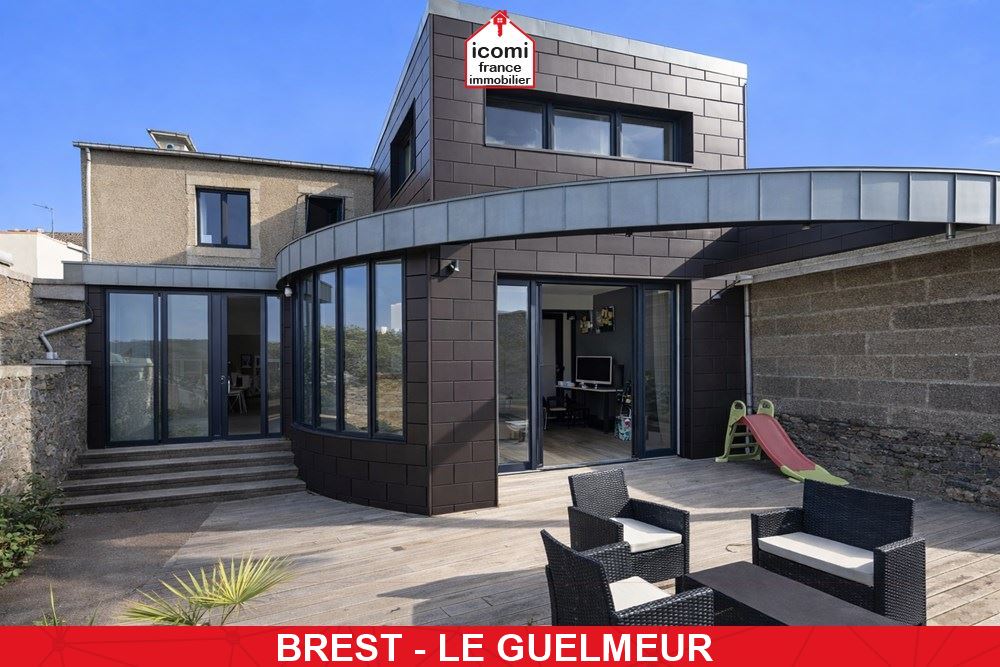A VENDRE - MAISON DE 150 M² AVEC EXTENSION CONTEMPORAINE - ESPACE DE VIE +60 M² - 3/4 CHAMBRES - JARDIN CLOS - VUE MER - COUP DE COEUR - RARE