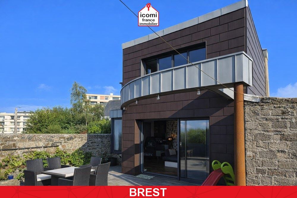 A VENDRE - MAISON DE 150 M² AVEC EXTENSION CONTEMPORAINE - ESPACE DE VIE +60 M² - 3/4 CHAMBRES - JARDIN CLOS - VUE MER - COUP DE COEUR - RARE
