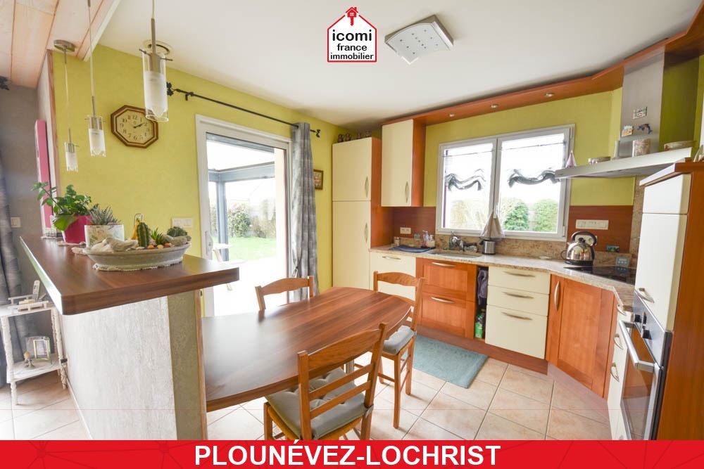 A VENDRE - MAISON PLEIN PIED DE 142 M2 - ANNEE 2008 - JARDIN CLOS DE 1296 M2 - 4 CHAMBRES - GARAGE DOUBLE - CHAUFFAGE PAR GEOTHERMIE - DPE B