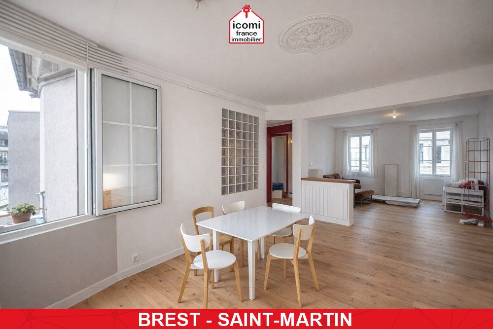 A VENDRE - APPARTEMENT - 1 CHAMBRE POSSIBLE 2 - IDEALEMENT SITUE - DERNIER ETAGE- LUMINEUX.