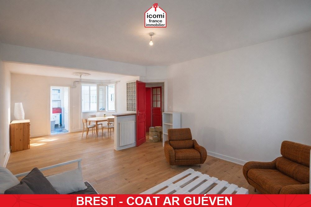 A VENDRE - APPARTEMENT - 1 CHAMBRE POSSIBLE 2 - IDEALEMENT SITUE - DERNIER ETAGE- LUMINEUX.