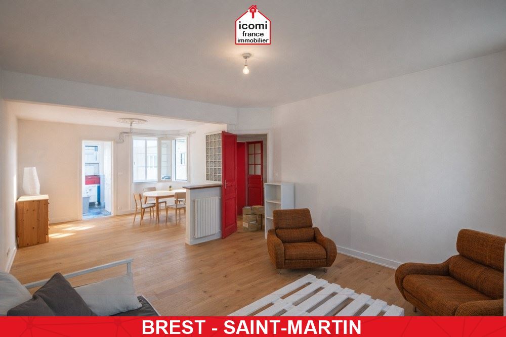 A VENDRE - APPARTEMENT - 1 CHAMBRE POSSIBLE 2 - IDEALEMENT SITUE - DERNIER ETAGE- LUMINEUX.