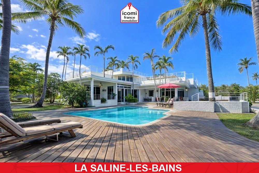 A VENDRE - VILLA DE 470 M² AVEC DEUX STUDIOS INDEPENDANTS - VUE MER PANORAMIQUE - PRESTATIONS LUXUEUSES - PISCINE - JACUZZIS - GARAGE - RARE