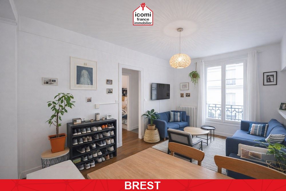 A VENDRE - APPARTEMENT - RUE DE LA REPUBLIQUE - T3 - 2 CHAMBRES - IDEALEMENT SITUE - 1ER ETAGE - CAVE.