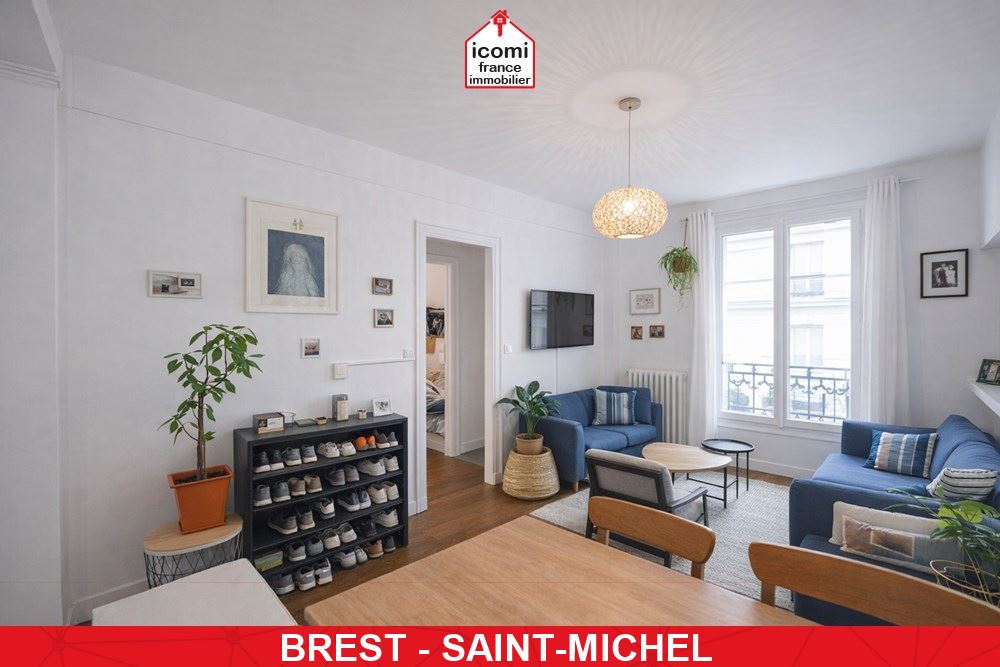 A VENDRE - APPARTEMENT - RUE DE LA REPUBLIQUE - T3 - 2 CHAMBRES - IDEALEMENT SITUE - 1ER ETAGE - CAVE.