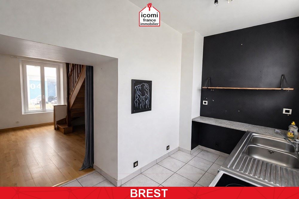A VENDRE - APPARTEMENT - DUPLEX - 1 CHAMBRE - BEAU POTENTIEL - PETITE COPROPRIETE - IDEAL INVESTISSEUR OU PREMIER ACHAT.