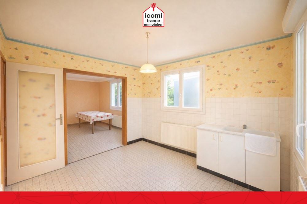 A VENDRE - MAISON 140 M² - 6 CHAMBRES - PROCHE MER - TRAVAUX A PREVOIR - SOUS- SOL COMPLET - JARDIN - PLACES DE PARKING POSSIBLE