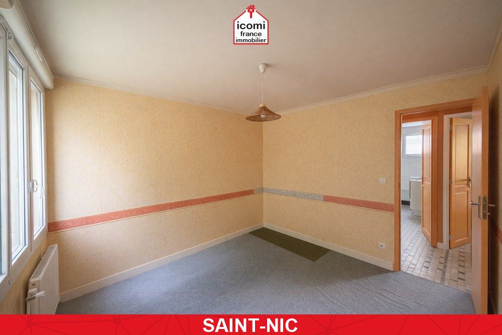 A VENDRE - MAISON 140 M² - 6 CHAMBRES - PROCHE MER - TRAVAUX A PREVOIR - SOUS- SOL COMPLET - JARDIN - PLACES DE PARKING POSSIBLE