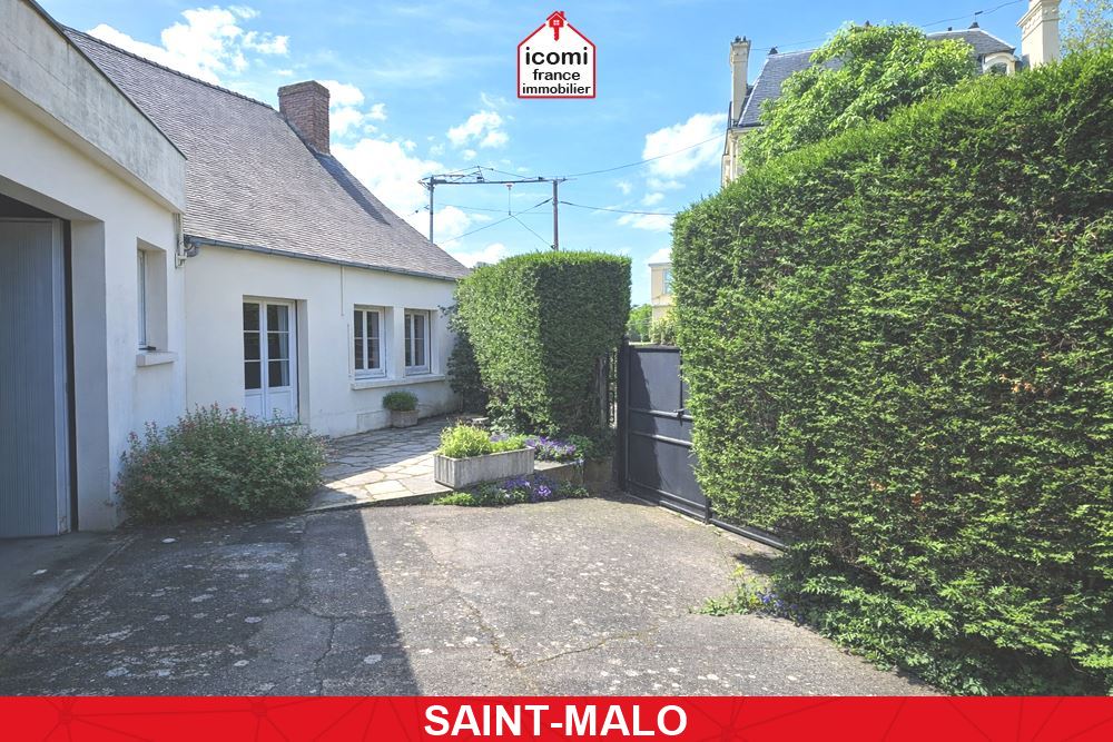 A VENDRE - MAISON T4 DE 90M² AVEC HANGAR (40M²) GARAGE (17M²) PARKING (2/3 VOITURES) - TERRAIN CLOS DE +450M² - ACTIVITES COMMERCIALES A ETUDIER
