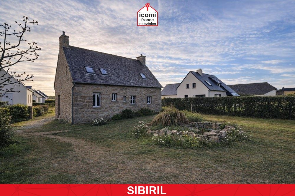 A VENDRE - MAISON - T6 - 4 CHAMBRES - VUE MER - A 100M DE LA PLAGE - IDEALEMENT SITUEE - SOUS SOL COMPLET - AU CALME.