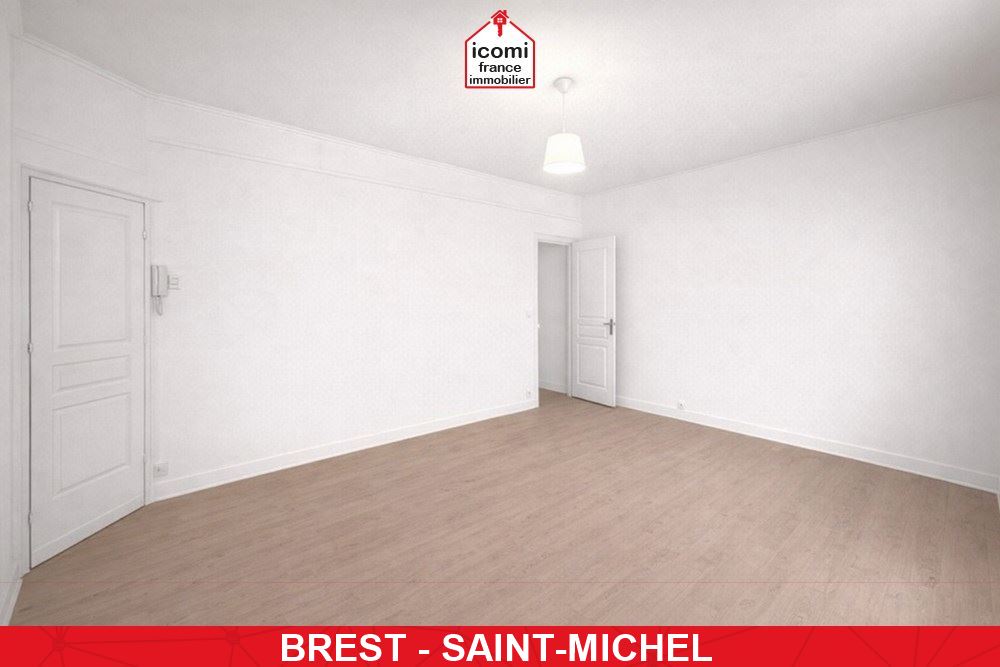 A VENDRE - APPARTEMENT - T2 - 1 CHAMBRE - IDEALEMENT SITUE - COUR INTERIEUR - RUE DE LA REPUBLIQUE