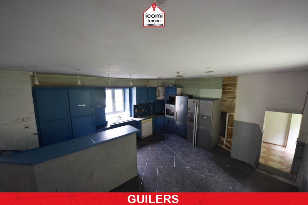 A VENDRE - MAISON DE 193 M² A RENOVER - 6 CHAMBRES - 1 STUDIO - TERRAIN DE 1000 M2 - DEPENDANCE