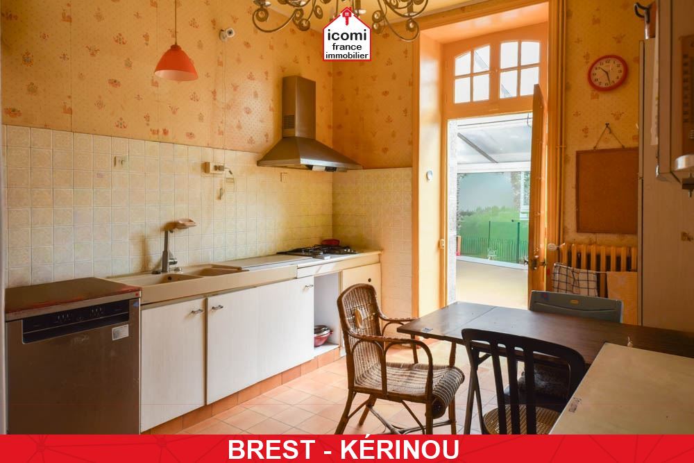 A VENDRE - MAISON DE 268M2 A RENOVER - 8 CHAMBRES - 2 CAVES - JARDIN CLOS ARBORE DE 1250M² - PSCINE -...