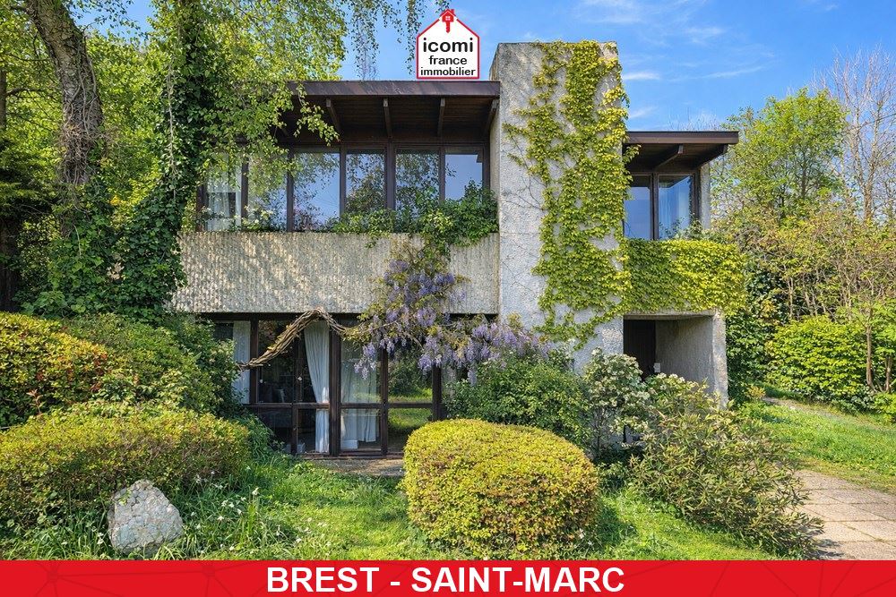 A VENDRE - PROPRIETE D'ARCHITECTE DE 150M² SUR +700M² DE TERRAIN - 5 CHAMBRES - STRUCTURE BETON BANCHE CUBIQUE - EXTREMEMENT RARE