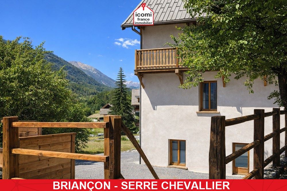 A VENDRE - DUPLEX MEUBLE PRET A VIVRE DANS DEMEURE ENTIEREMENT REHABILITEE EN 2026 • JARDIN PRIVATIF • 3/4 STATIONNEMENTS • DPE A/B • RARE