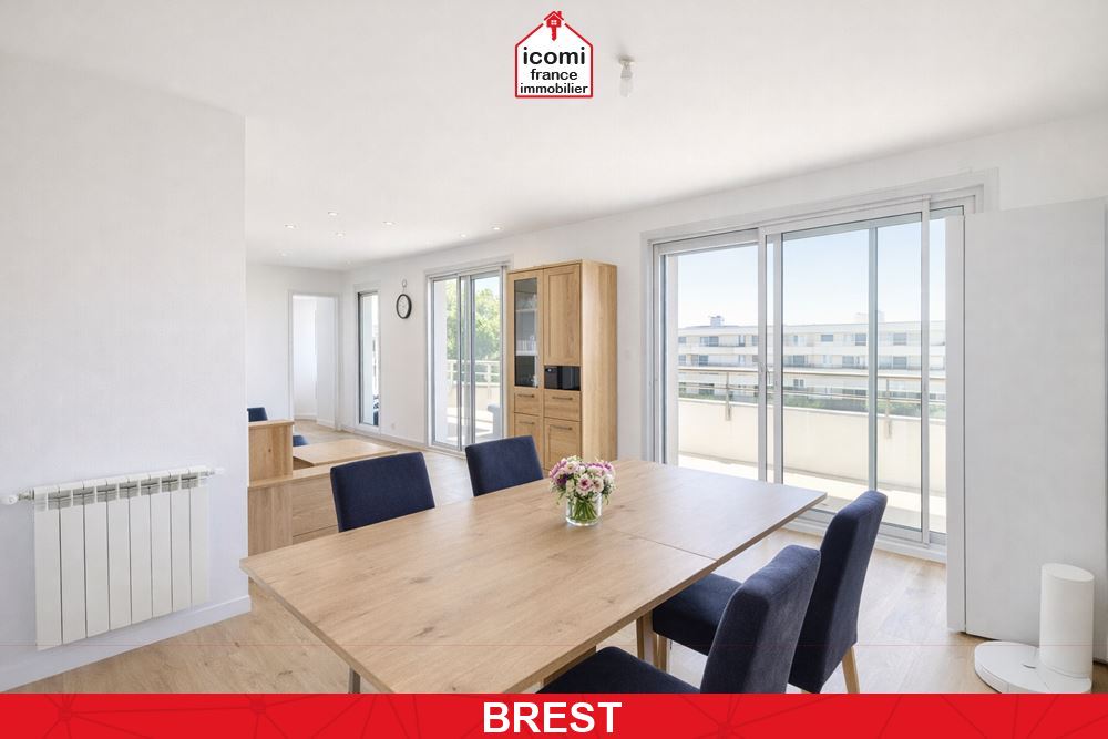 A VENDRE - APPARTEMENT 90 M² - 3 CHAMBRES - STATIONNEMENT FACILE - ASCENSEUR - GRANDE PIECE DE VIE - RENOVER - DALLE BETON