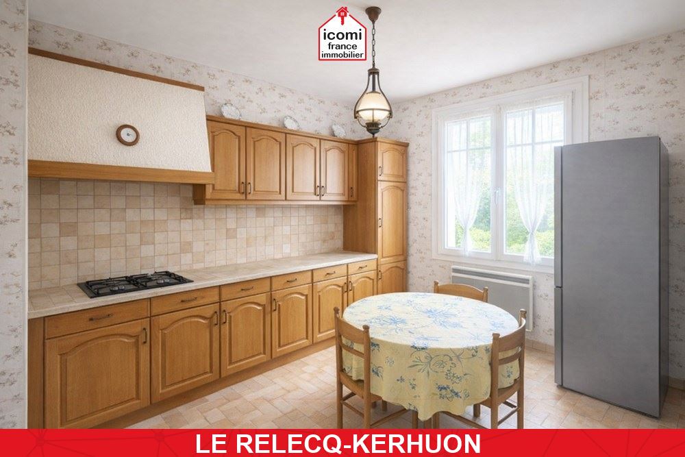 A VENDRE - MAISON - T3 - 2 CHAMBRES - 3 POSSIBLES - BEAU POTENTIEL - IDEALEMENT SITUE - TRAVAUX A PREVOIR - GARAGE.