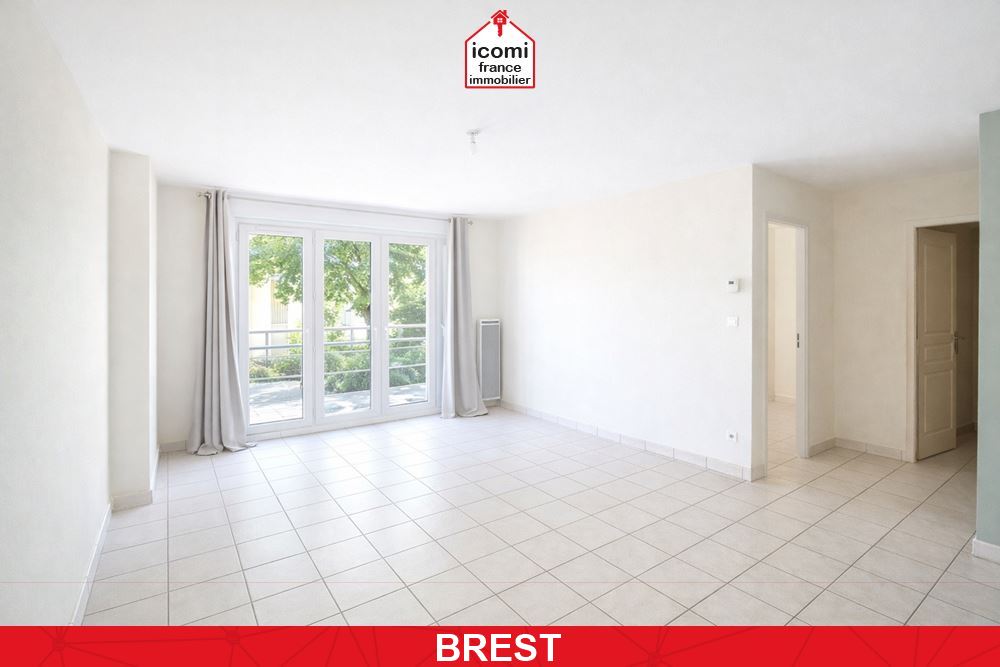 A VENDRE - APPARTEMENT 42M² - 1 CHAMBRE - PLACE DE PARKING POSSIBLE - BOURG DE LAMBEZELEC - ASCENSEUR