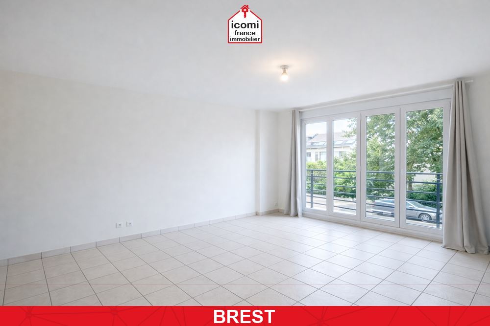 A VENDRE - APPARTEMENT 42M² - 1 CHAMBRE - PLACE DE PARKING - BOURG DE LAMBEZELEC - ASCENSEUR 
