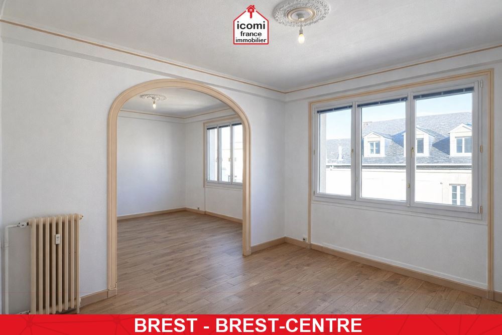A VENDRE - APPARTEMENT - LUMINEUX - BELLE PIECE DE VIE - ASCENCEUR - BEAU POTENTIEL - CAVE + CHAMBRE DE BONNE -