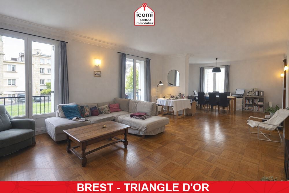 A VENDRE - BREST TRIANGLE D’OR – MAISON D’EXCEPTION – 255 M² – 5 CHAMBRES – 4/5 STATIONNEMENTS