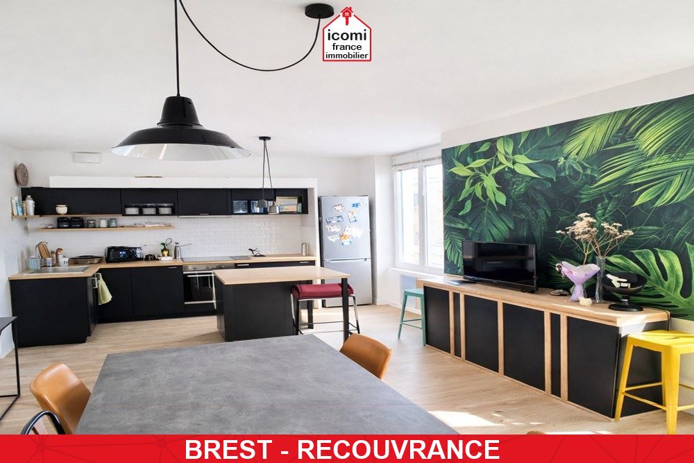 A VENDRE - IMMEUBLE 320M² - ( APPARTEMENT DE 86M² - UN T2 DE 51 M² - UN LOCAL DE 180M² ) CENTRE VILLE - BIEN RARE - T2 A RENOVER