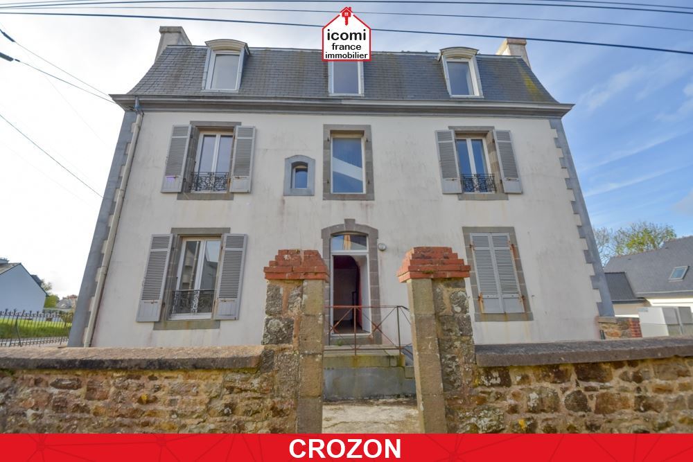 IMMEUBLE D'INVESTISSEMENT 3 ETAGES - 6 APPARTEMENTS T2 ET T3 LOUES AVEC UN GARAGE SUR TERRAIN DE 676M²
