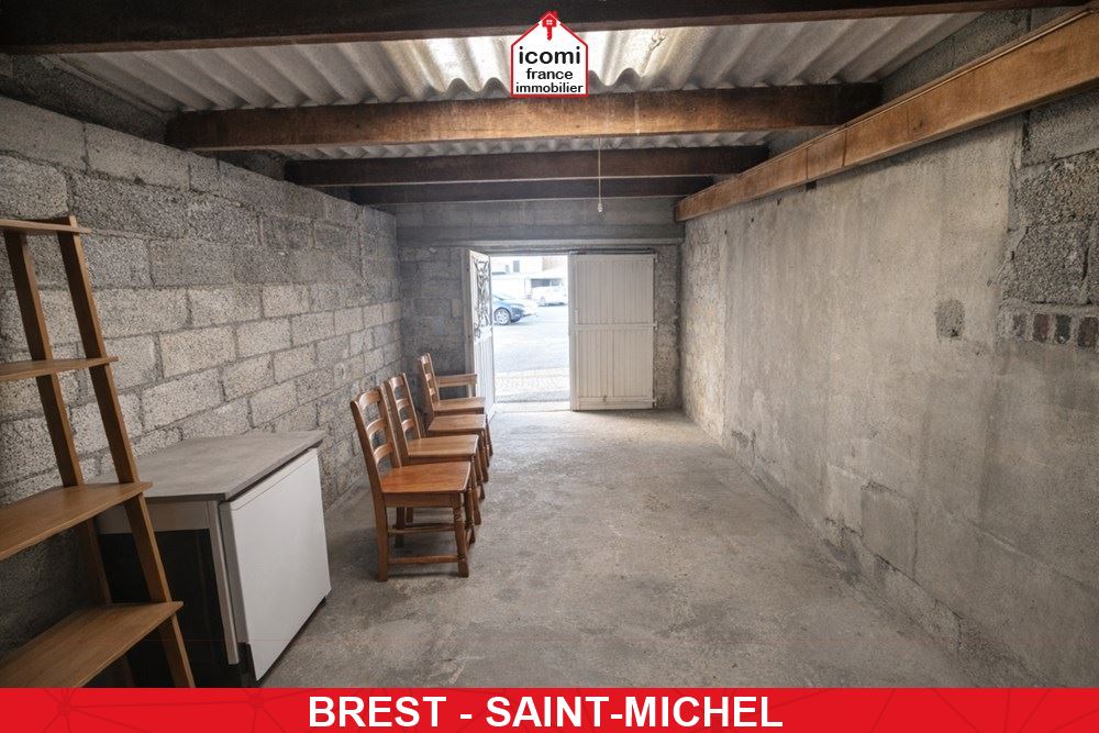 A VENDRE - GARAGE - 7 RUE JULES GUESDE - IDEALEMENT SITUEE - SYNDIC BENEVOL - RARE SUR LE MARCHE