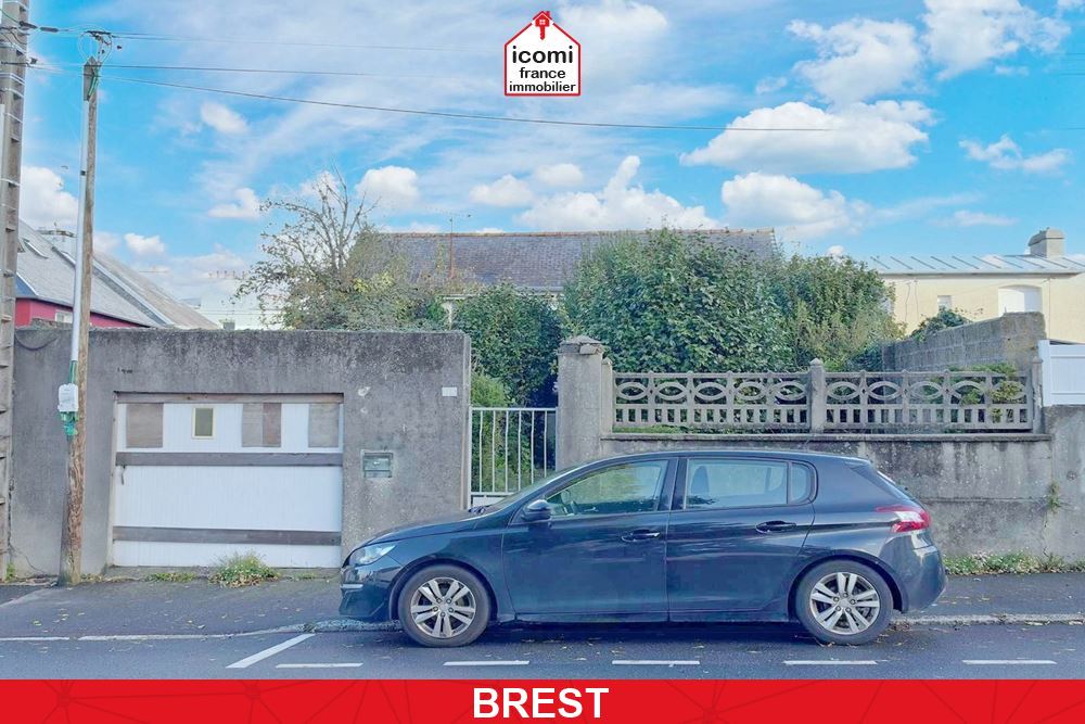 A VENDRE - MAISON 1930 - 70M2  + GARAGE - A RENOVER ENTIEREMENT OU A DEMOLIR - TERRAIN 335 M2 - EXPO SUD - TOUT A L'EGOUT CONFORME-