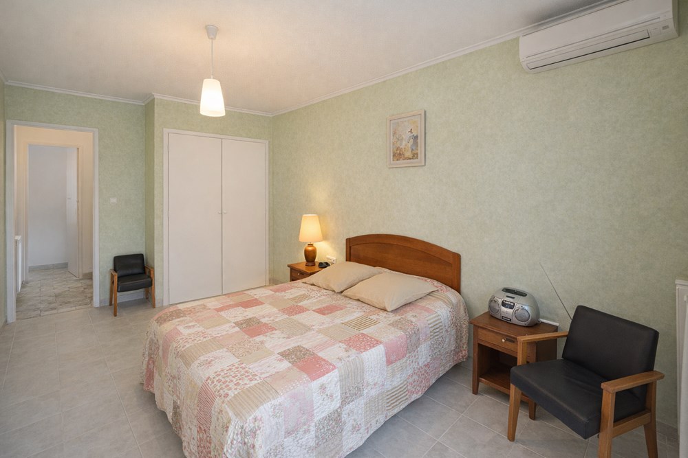 HYèRES - MAISON - 170 M2 photo 3