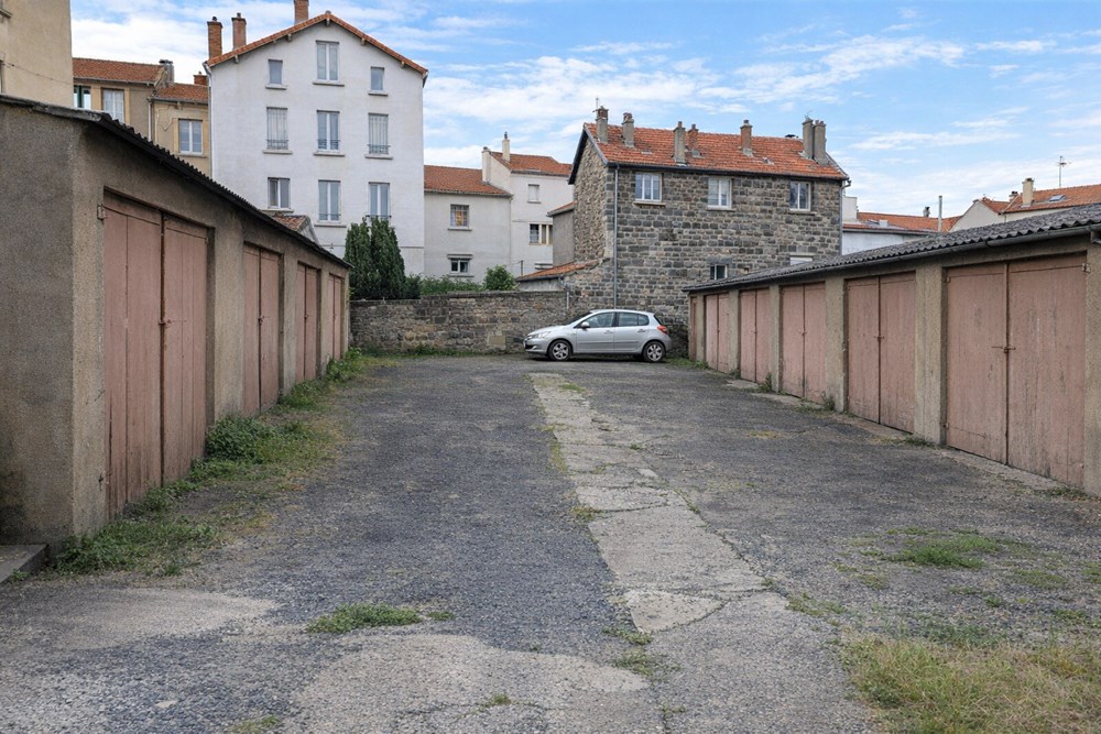 CLERMONT-FERRAND - GARAGE - 15 M2