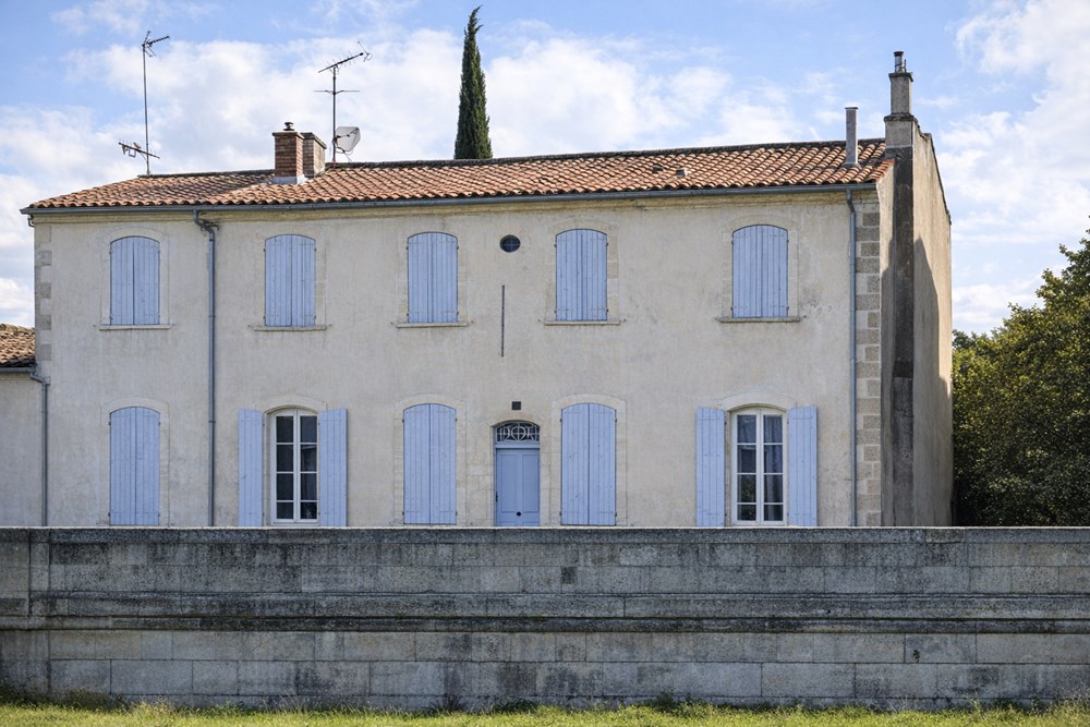 TARASCON - MAISON - 200 M2 - 7 PIECES