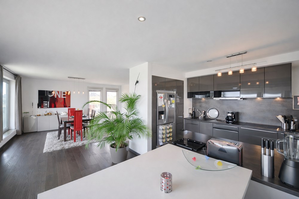 VEZIN-LE-COQUET - APPARTEMENT - 125 M2 photo 3