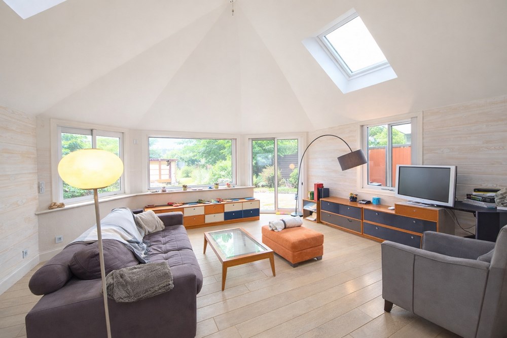 VEZIN-LE-COQUET - MAISON - 170 M2 photo 2