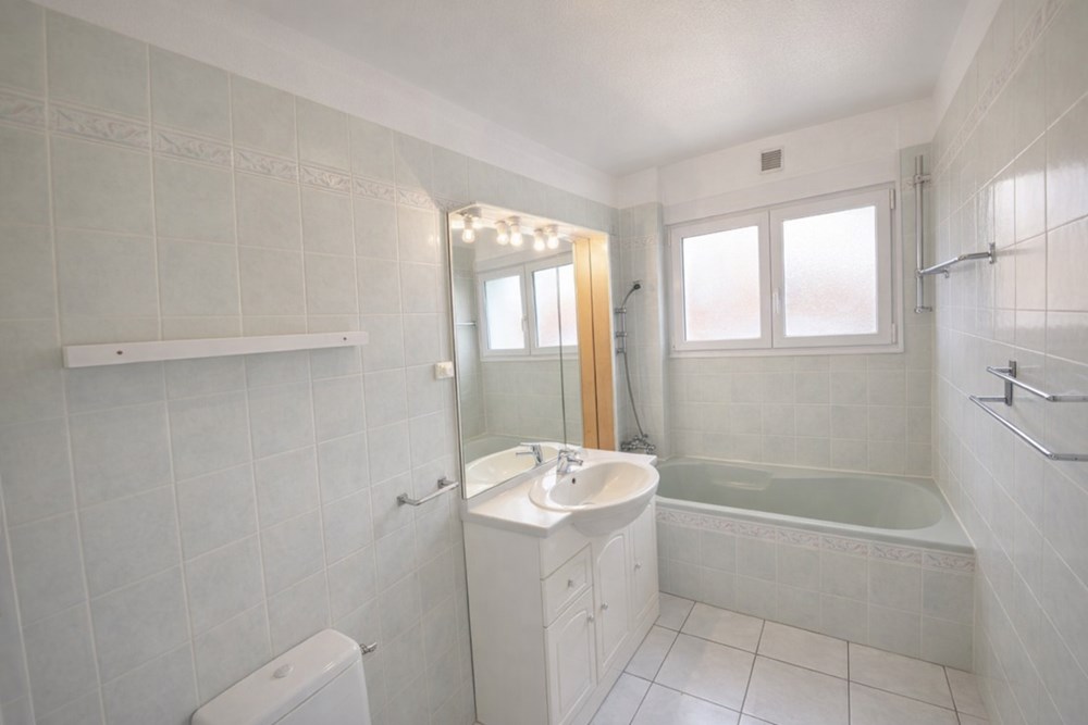 PLABENNEC - MAISON - 112 M2 - 5 PIECES photo 5
