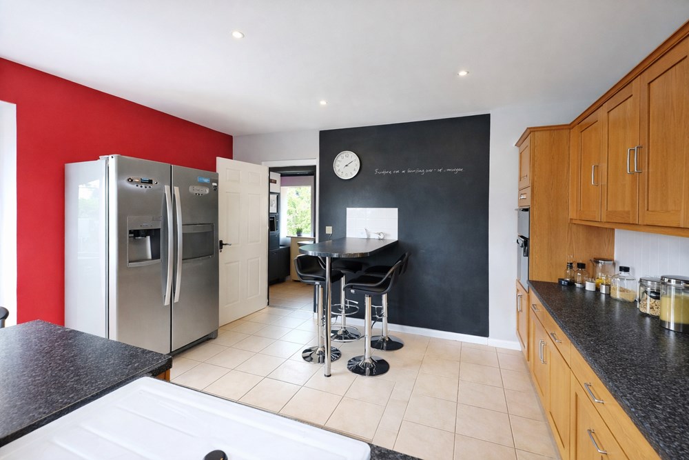 SAINT-CYR-SUR-LOIRE - MAISON - 200 M2 photo 3