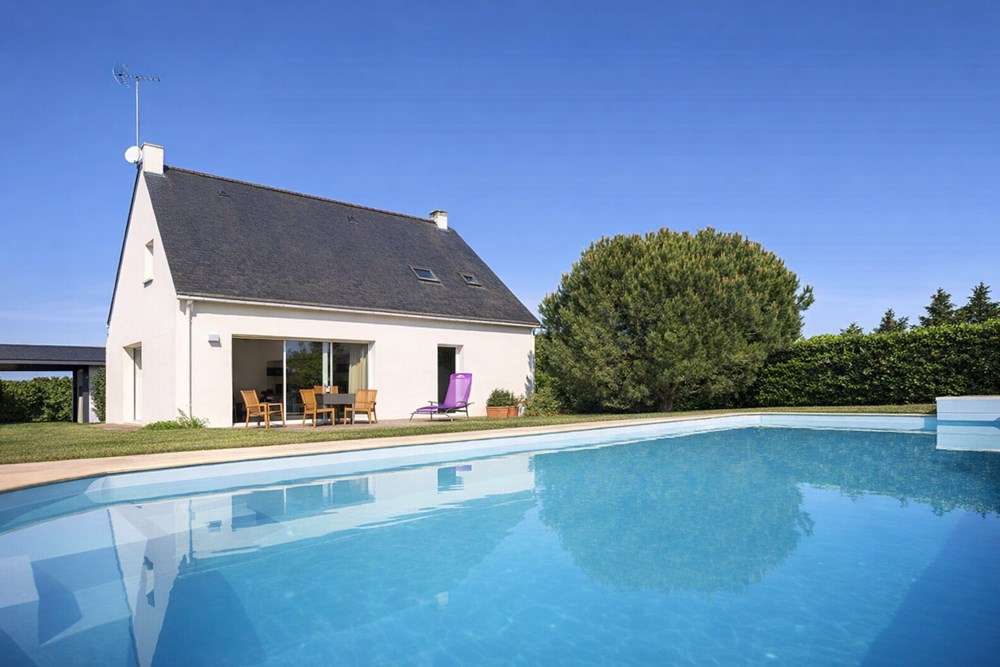 SAINT-CYR-SUR-LOIRE - MAISON - 200 M2