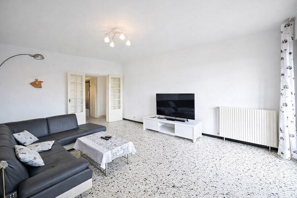 TARASCON - APPARTEMENT - 104 M2 - 5 PIECES photo 3