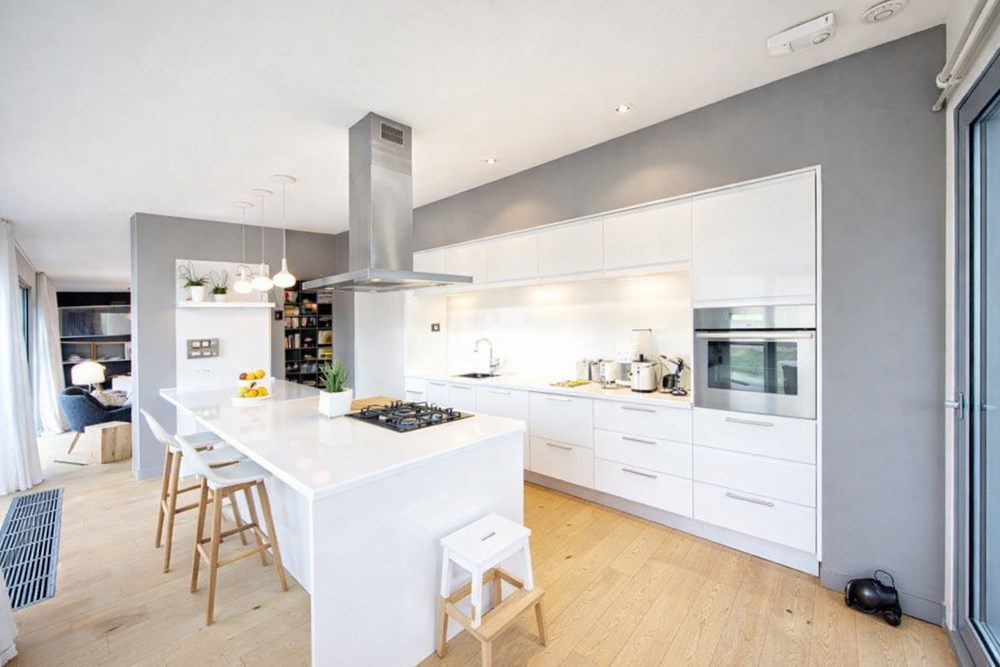 PROPRIETE T8 DE 250 M² - TERRAIN 550 M² - 5 CHAMBRES - SUITE PARENTALE 40 M² - BIOCLIMATIQUE photo 4