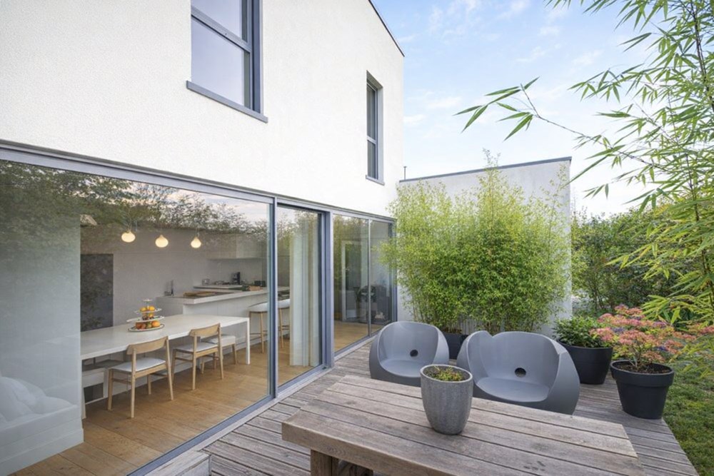 PROPRIETE T8 DE 250 M² - TERRAIN 550 M² - 5 CHAMBRES - SUITE PARENTALE 40 M² - BIOCLIMATIQUE