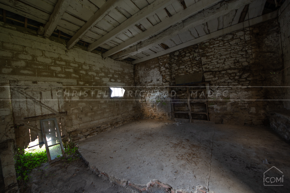 CORPS DE FERME - TERRAIN DE 6.000M² - 4/5 CHAMBRES - HANGAR - DEPENDANCES - SURFACE CULTIVABLE photo 3