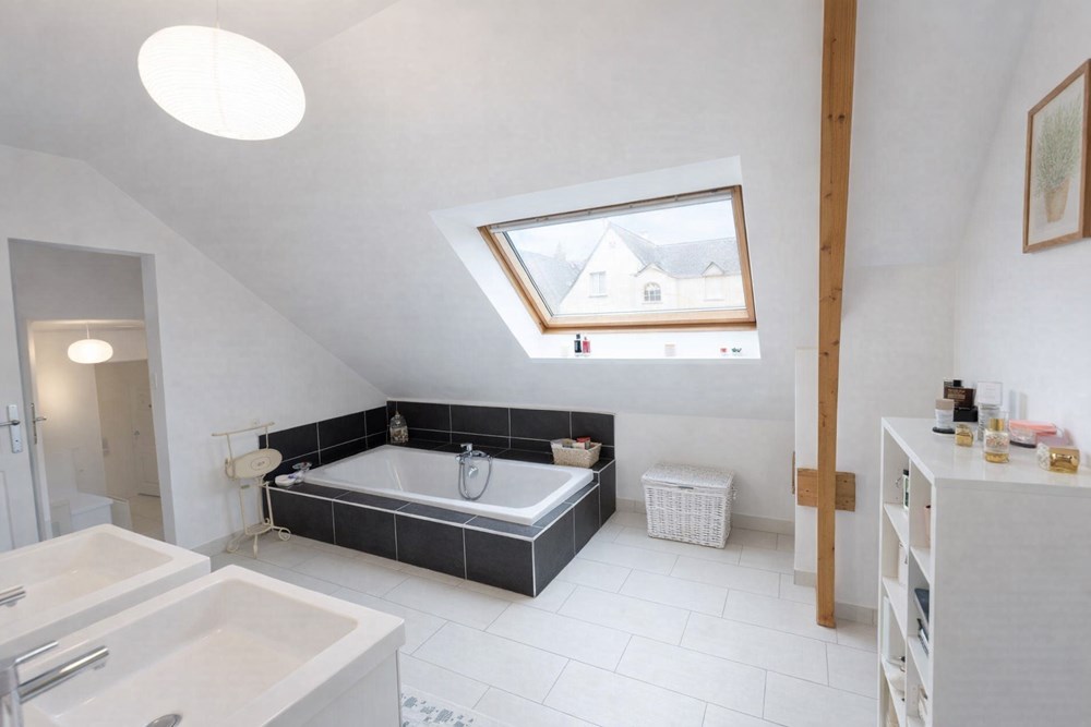CHâTILLON-EN-VENDELAIS - MAISON - 140 M2 - 6 PIECES photo 5